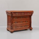 1037 9484 CHEST OF DRAWERS